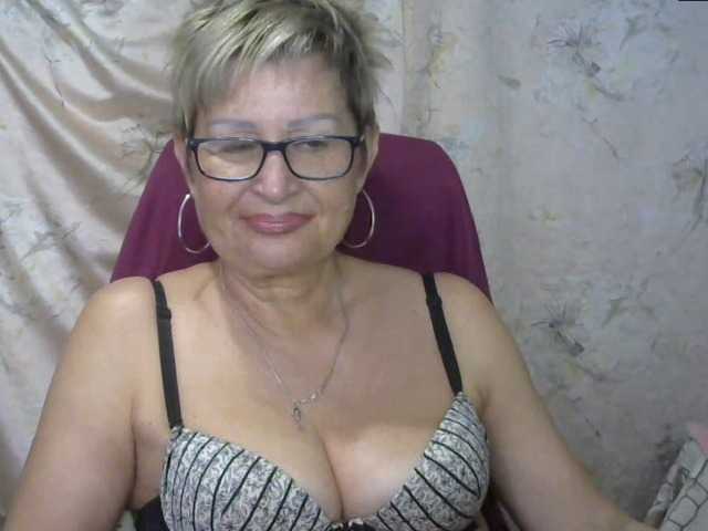 תמונות MatureLissa Who wants to see mature pussy ? pls for @total English and German