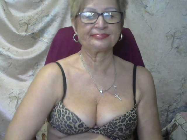 תמונות MatureLissa Who wants to see mature pussy ? pls for @total English and German