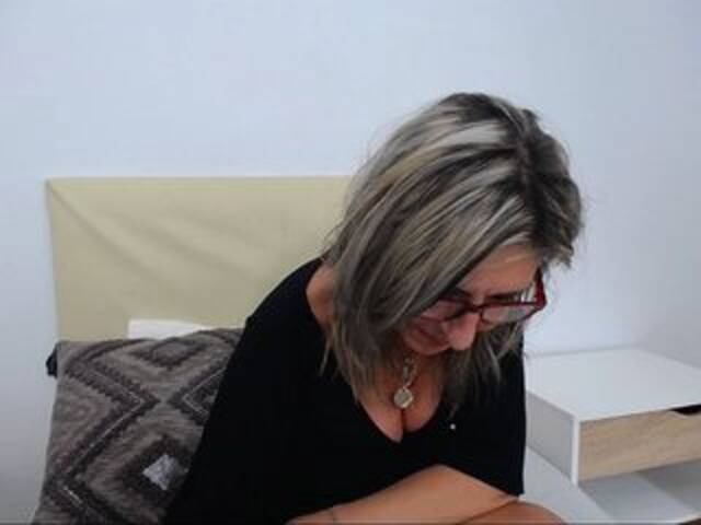 צילומי מסך משודרים MatureMerryxx