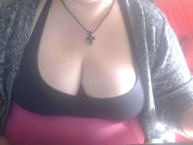 תמונות mayalove4u lush its on ,1 to make my toy vibra, 5 for like e,15#tits 20 #ass 25 #pussy #lush on , please one tip