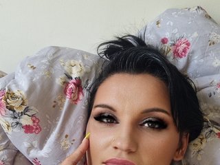 צ'אט וידאו ארוטי Mayatiffany20
