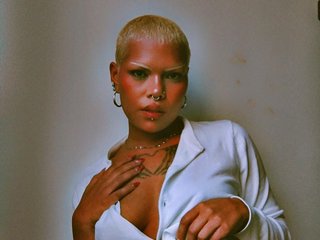 צ'אט וידאו ארוטי Maze-silver-star