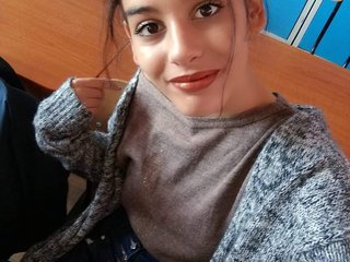 צ'אט וידאו ארוטי MazikeenQueen