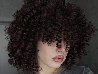 צ'אט וידאו ארוטי xoxoxo_adelin