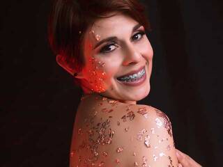 צ'אט וידאו ארוטי MeganReynolds