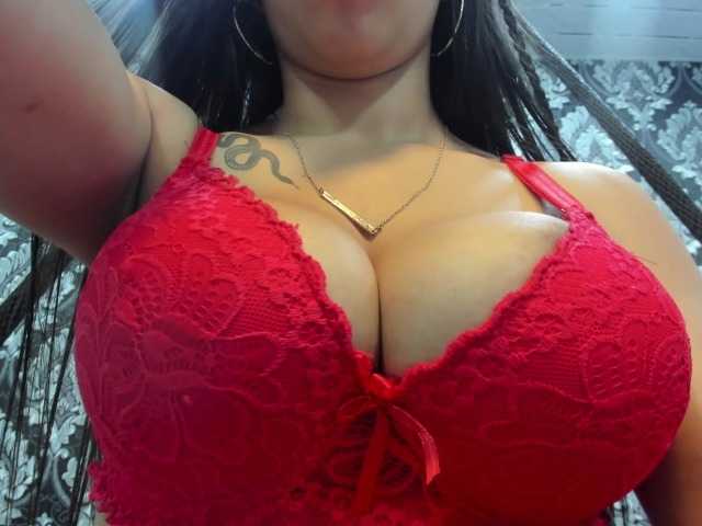 תמונות Melani-Stanto My big boobs waiting for you #milky #bigboobs #pantyhose #teen #mom
