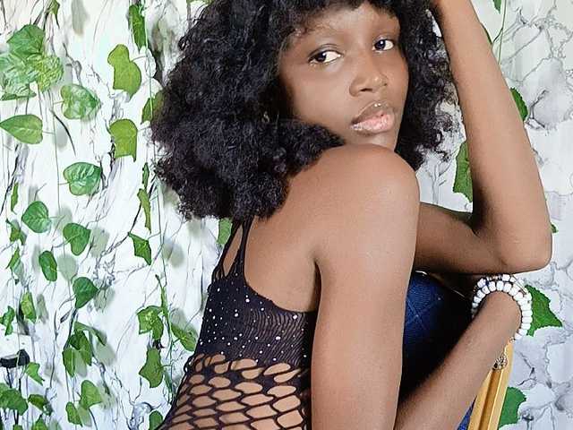 תמונה של הפרופיל Melaninqueen