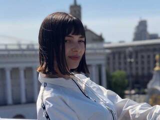 צ'אט וידאו ארוטי MelanyaMelanya