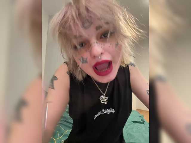 צילומי מסך משודרים MelindaArnold