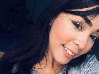 צ'אט וידאו ארוטי mely-milu