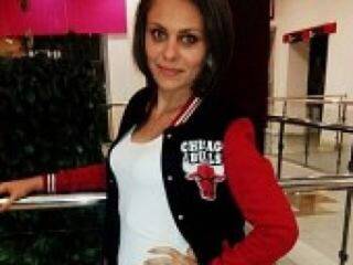 צ'אט וידאו ארוטי melyadora