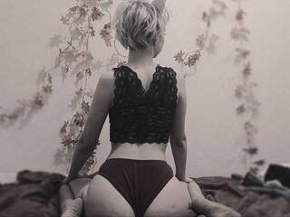 צ'אט וידאו ארוטי Meow-Jessica