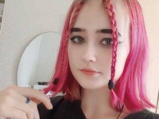 צ'אט וידאו ארוטי MeowMichelle