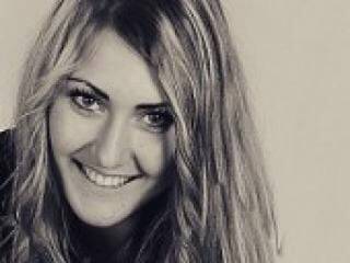 צ'אט וידאו ארוטי meri187