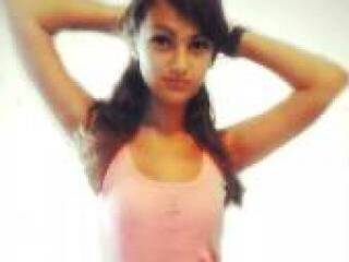 צ'אט וידאו ארוטי meri222