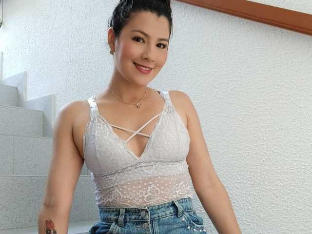 תמונה של הפרופיל merlinaa-adams