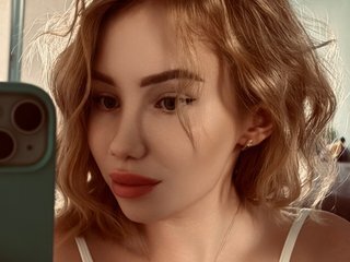 צ'אט וידאו ארוטי MerriiiRosalee