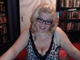 צ'אט וידאו ארוטי Merylinxxx