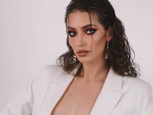 תמונה של הפרופיל Mia-Adams