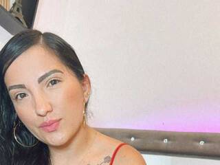 צ'אט וידאו ארוטי mia-collinns