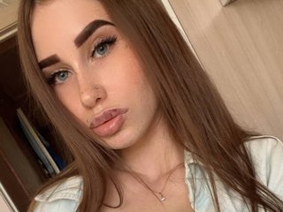 צ'אט וידאו ארוטי Mia-Milson