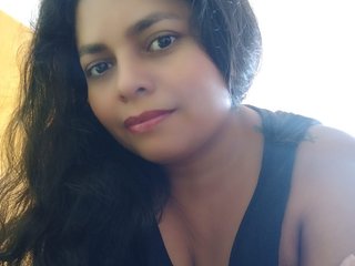 צ'אט וידאו ארוטי mia-naughty