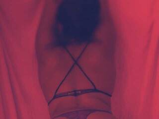 צ'אט וידאו ארוטי Mia023