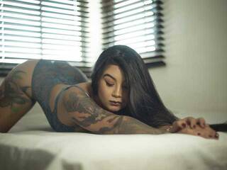 צ'אט וידאו ארוטי miabelucci