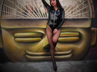 צ'אט וידאו ארוטי MiaFetish