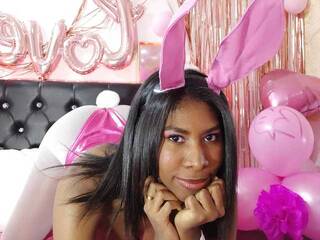 צ'אט וידאו ארוטי miaJohnson