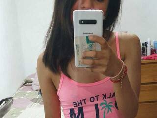 צ'אט וידאו ארוטי MiaMadisson