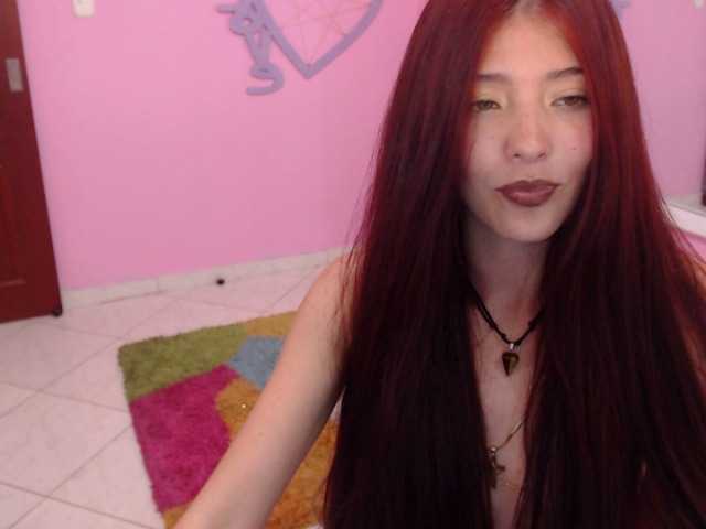 תמונות MiaMartinss Hi guys, I'm Mía, enjoy in my room and help to cum at goal(1985)! #new #latina #redhead #teen #petite