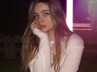 צ'אט וידאו ארוטי MiaMey