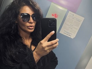 צ'אט וידאו ארוטי Elvira_Mur