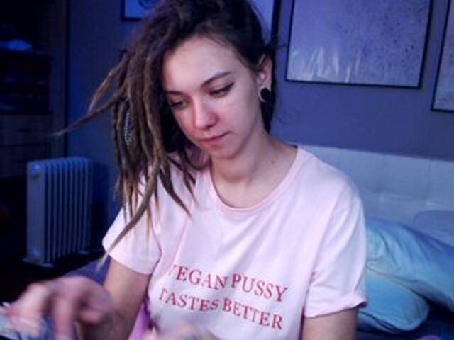 צילומי מסך משודרים MiaMoons