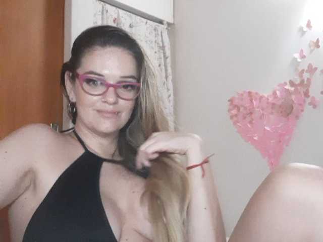 תמונות Miaparissii Holaaa welcome Argentina wishing to play, full nude on public and masturbation 2000 /cream on my tits 1000/sucking my nipples 500/