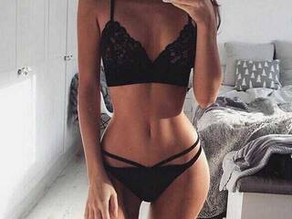 צ'אט וידאו ארוטי michellerizzo