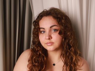 צ'אט וידאו ארוטי MichellKiss