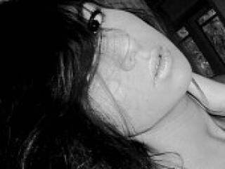 צ'אט וידאו ארוטי mickeymi