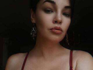 צ'אט וידאו ארוטי Midevona