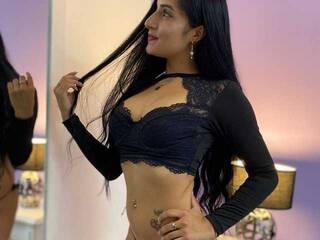 צ'אט וידאו ארוטי MiiaCastillo