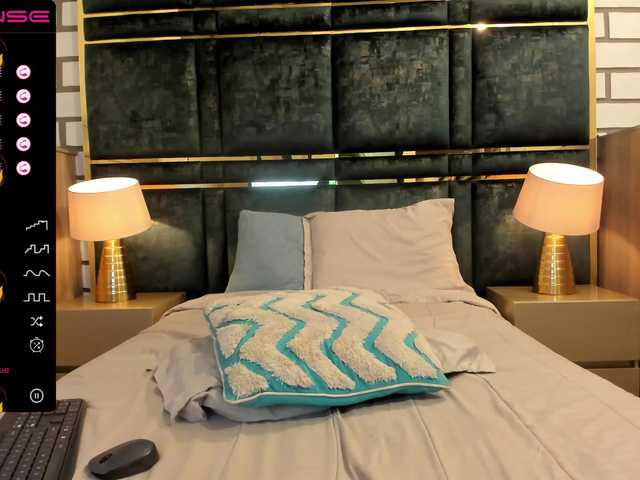 צילומי מסך משודרים MiiaJones