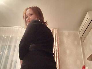 צ'אט וידאו ארוטי MikaAhNiks