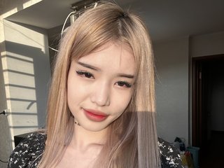 צ'אט וידאו ארוטי MikaellaSwan