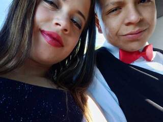 צ'אט וידאו ארוטי MikeAndSahsa