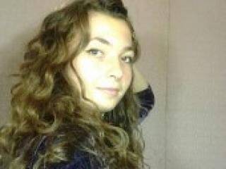 צ'אט וידאו ארוטי miki8mausss