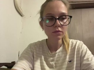 צ'אט וידאו ארוטי Milana22a