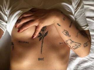 צ'אט וידאו ארוטי miley-ryan