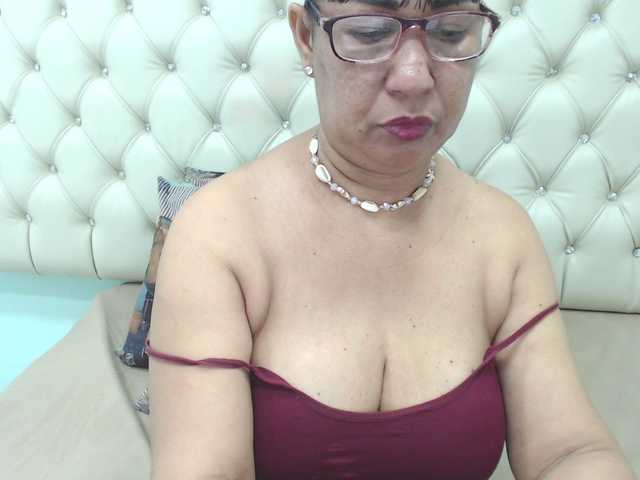 תמונות MilfPleasure1 50 tits .. 100 open pussy im flexible .. 65 anal ... 200 naked and play with toy