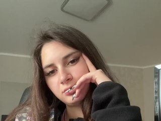 צ'אט וידאו ארוטי Milk-2